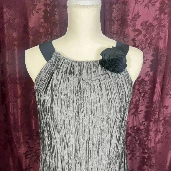 Vintage Silver Satin Crepe Shift Dress With Flower Metallic Women's Size 10 - Picture 2 of 9